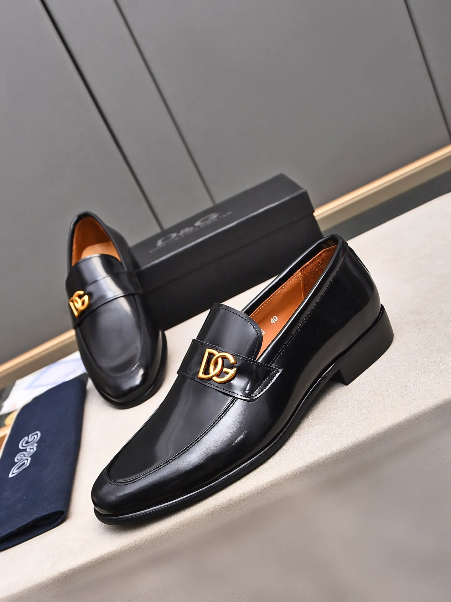 👍👍Men's shoes💰480 **Boutique recommendation**DG**The latest business formal leather shoes, official website synchronization, top version on the market, purely handmade. Fabric: imported calfskin with water-dyed cow lining 38, 39, 40, 41, 42, 43, 44 (customized at 45
